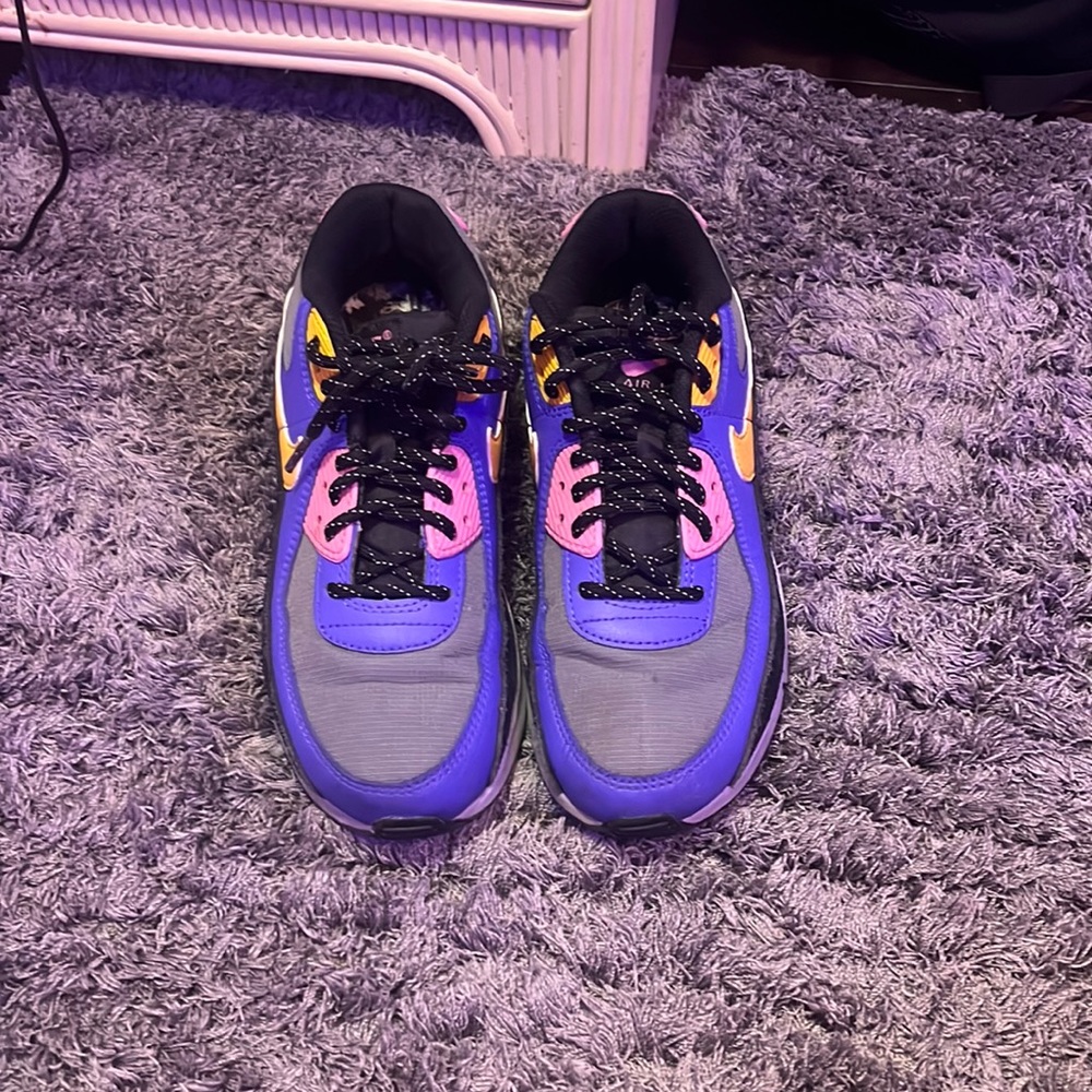 if ur willing to help me out I need money for new shoes